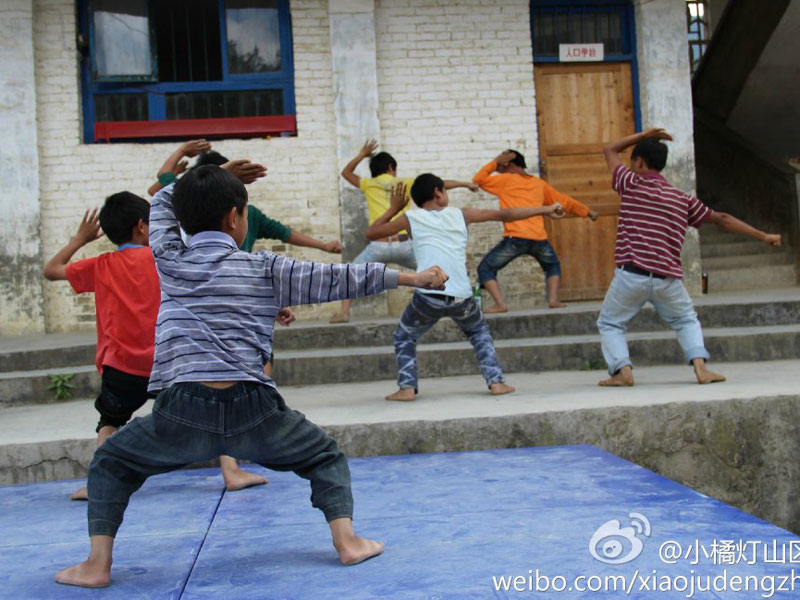 731Сٟɽ^(q)W(xu)֧ǭؑShl(xing)СW(xu)20֧̻ӼY(ji)ҵͶ뵽ˇRݵĜ(zhn)AΡD麢ӂڞRuž