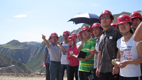 79ʯӴW(xu)顱F(tun)꠵ڶǰ˹ˮм~{(dio)п˹ˮм~̵ĵ|(zh)rD꠆TJ(rn) ȡώv⡣