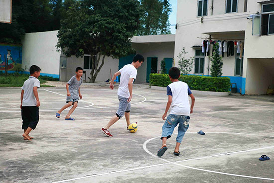 V|t(y)ƴW(xu)΢mġF(tun)(du)ڏV|ʡ(zhn)ͬСW(xu)֧̣־ԸߎͬW(xu)