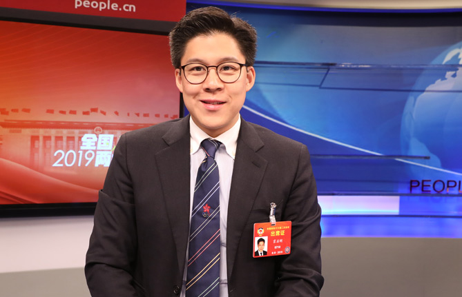 全國政協(xié)委員、香港各界青少年活動(dòng)委員會(huì)執(zhí)行主席霍啟剛：推動(dòng)年輕人積極參與國家發(fā)展進(jìn)程