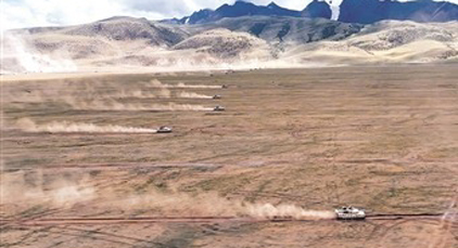 陸軍某部開展綜合戰(zhàn)術(shù)訓(xùn)練